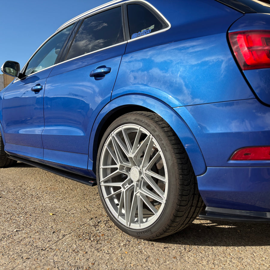 Audi RSQ3 8U Pre-Facelift - Side Skirt Splitters