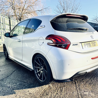 Peugeot 208 GTI - Low Line Kit