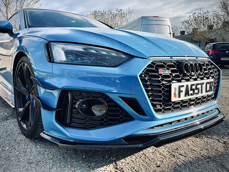 Audi RS4 B9.5 Avant with Centre Blade - Front Splitter