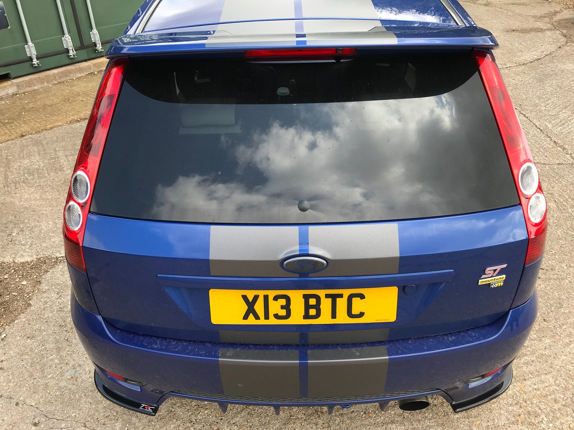 Mk6 Fiesta Rear Ford Fiesta MK6 Zetec S - Rear Spats – Triple R Composites Ltd