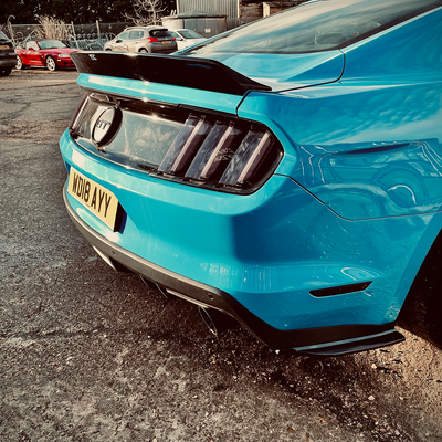 Ford Mustang 2.3L EcoBoost - Spoiler