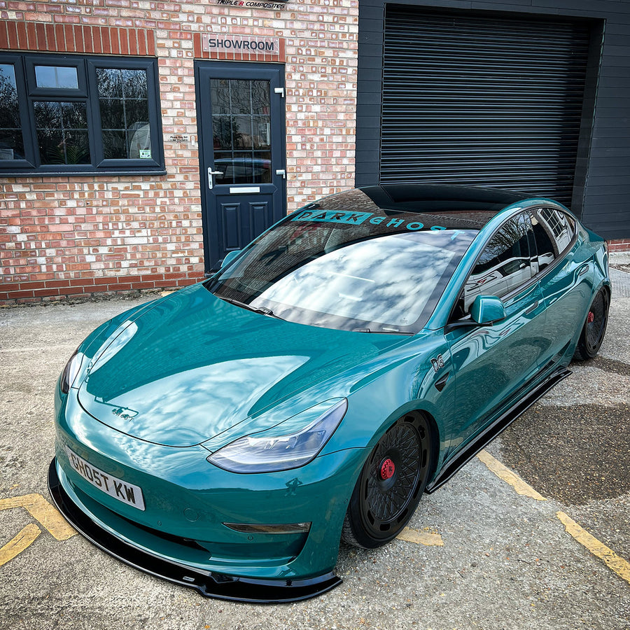 Tesla Model 3 - Side Skirt Splitters